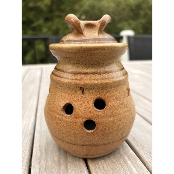 Art Pottery Garlic Keeper Jar Sanvik Studios Embossed Signed 5.5” - Picture 2 of 6